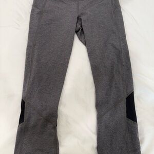Lululemon Pace Rival Cropped Gray Legging Size 8, Mesh back, back zipper pocket